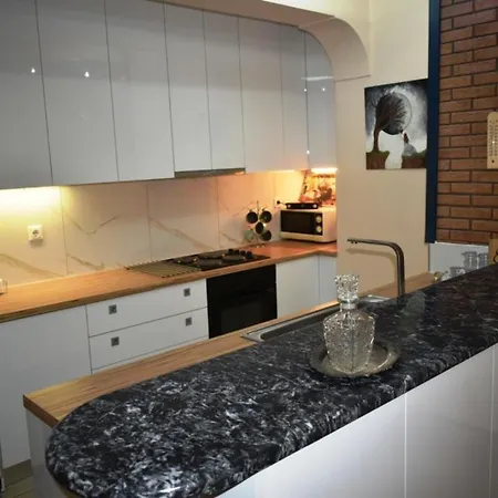 Central Luxury Apartment Next To The Beach Ofrinion Exterior photo