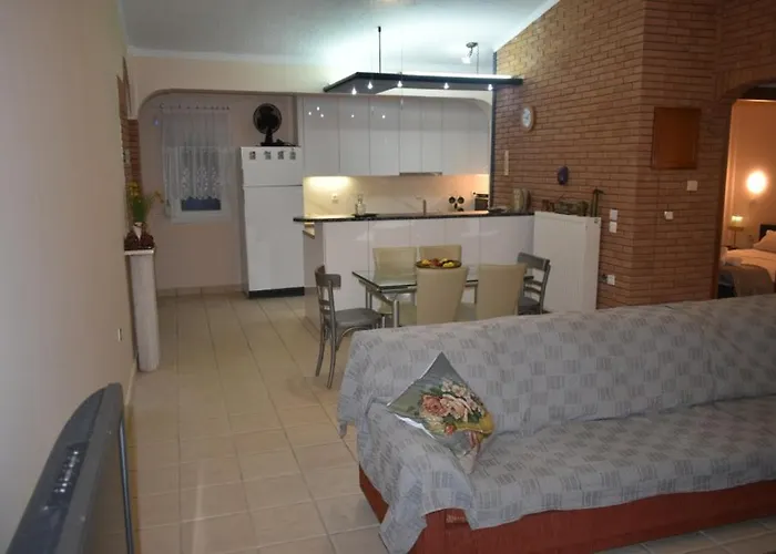 Central Luxury Apartment Next To The Beach